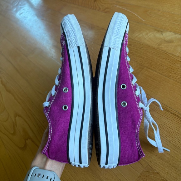 Converse Chuck Taylor sneakers All Star Low Top Canvas Shoes Magenta Womens Sz 7 - Picture 7 of 10